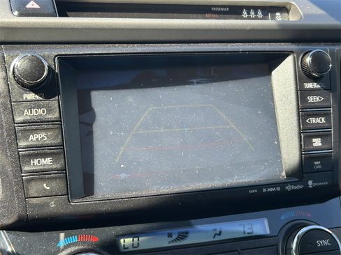 Used 2018 Toyota RAV4 XLE image 32