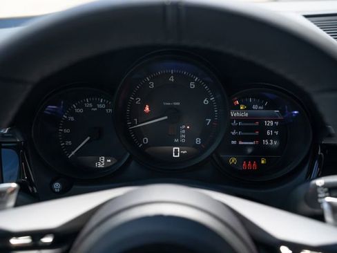 New 2026 Porsche Macan AWD/4WD image 24