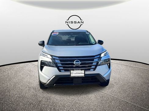 Certified 2025 Nissan Rogue S image 2