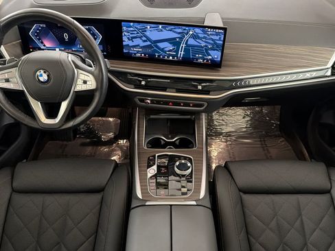 Used 2026 BMW X7 xDrive40i AWD/4WD image 3