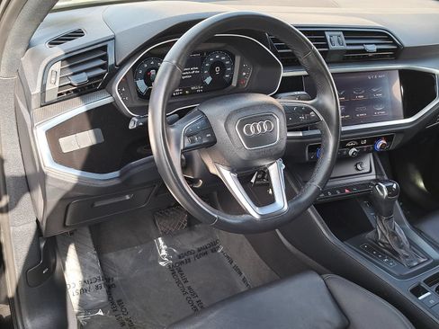 Used 2022 Audi Q3 2.0T Premium AWD/4WD image 17