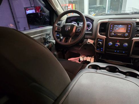 Used 2019 RAM 1500 Warlock AWD/4WD image 39