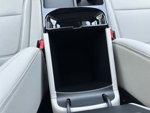 New 2025 Hyundai Tucson Limited image 31