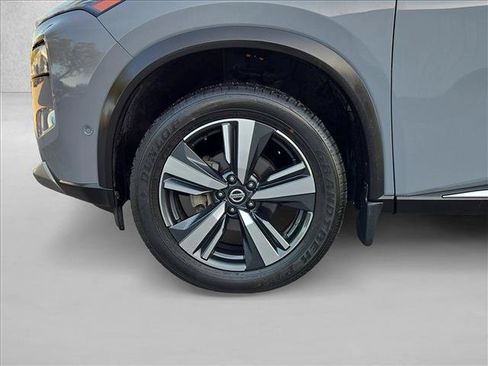 Used 2021 Nissan Rogue Platinum FWD image 25