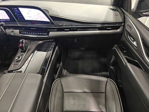 Used 2023 Cadillac Escalade Sport w/ LPO, ONYX Package image 37