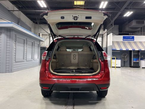 Used 2016 Nissan Rogue SV w/ SV Premium Package image 9