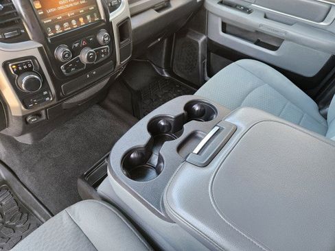 Used 2016 RAM 1500 Classic SLT w/ Luxury Group image 19