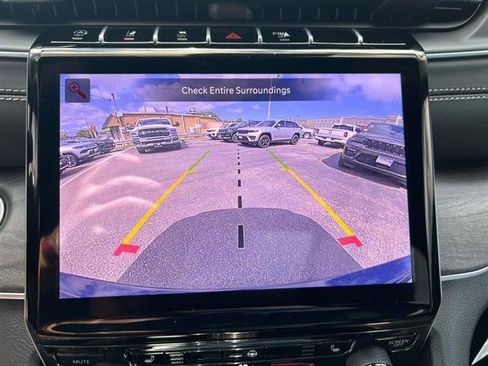 New 2025 Jeep Grand Cherokee Limited w/ Black Appearance Package image 11