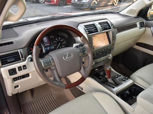 Used 2014 Lexus GX 460 Luxury image 10