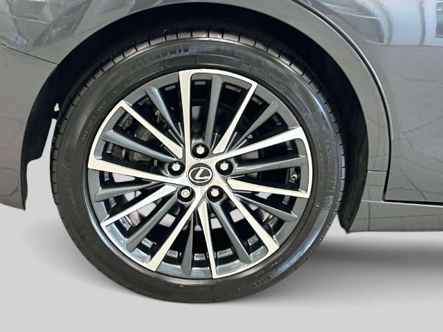 Certified 2024 Lexus ES 300h w/ Premium Package FWD image 10