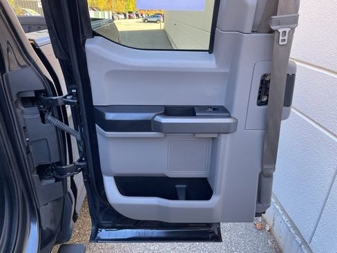 Used 2015 Ford F150 XLT w/ Equipment Group 301A Mid image 15