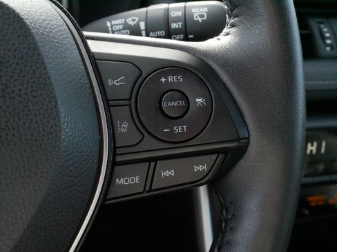 Certified 2022 Toyota RAV4 XLE Premium AWD/4WD image 25