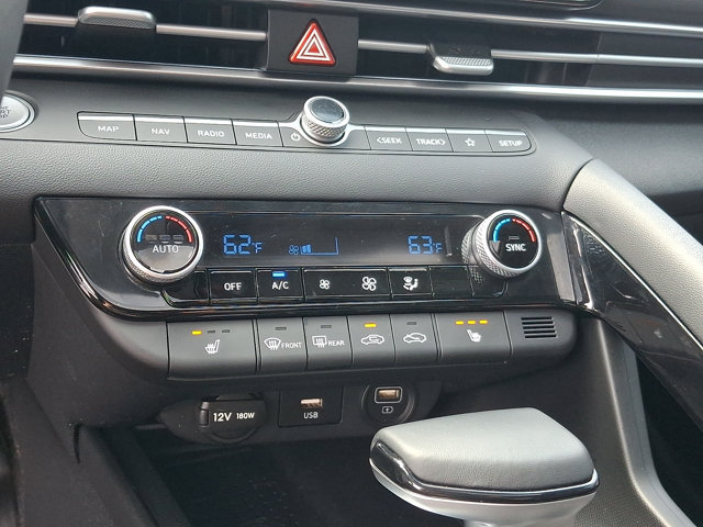 Certified 2023 Hyundai Elantra Limited FWD image 15