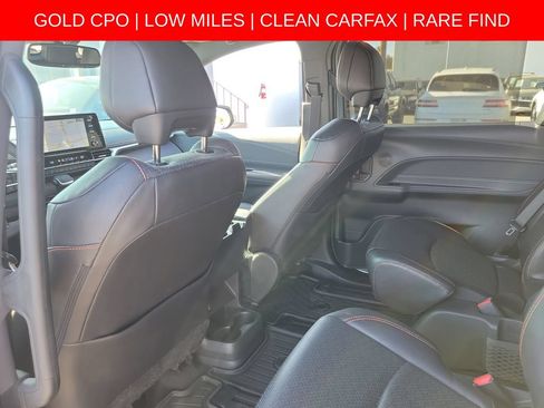 Used 2024 Toyota Sienna XSE w/ XSE Premium Package FWD image 18