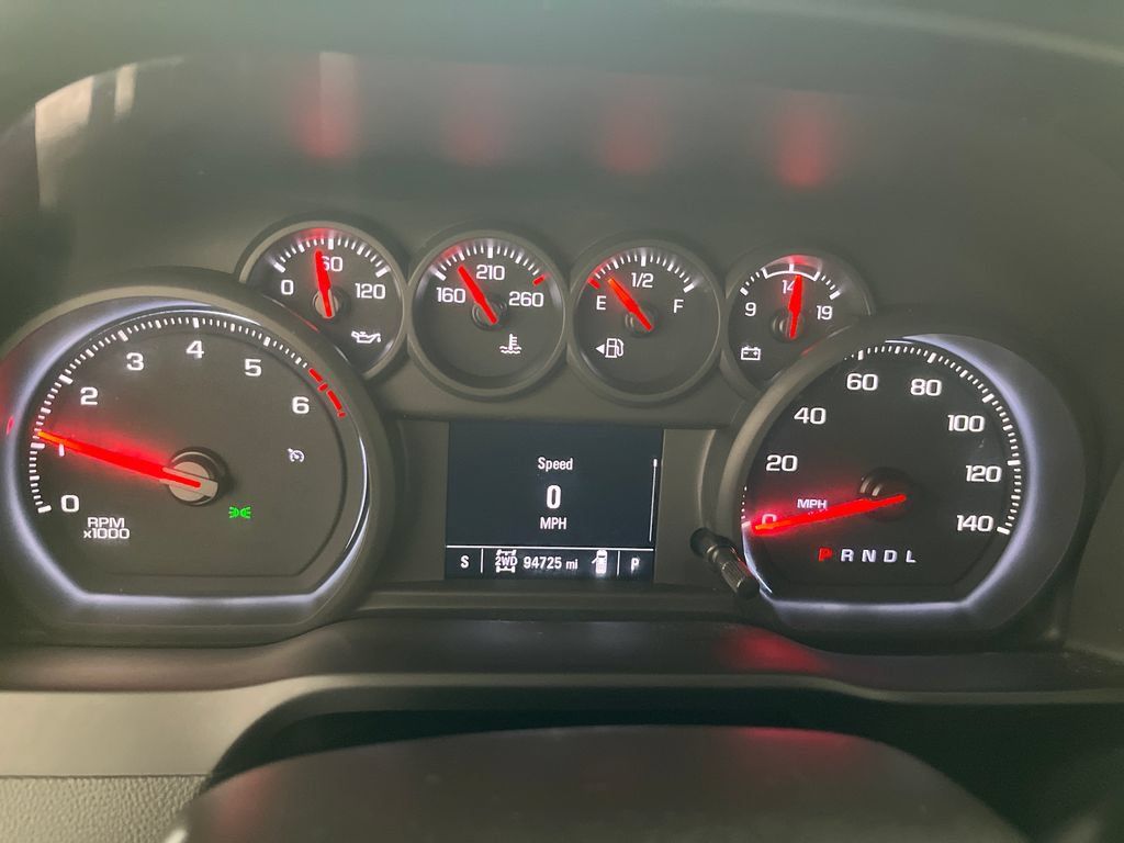 Used 2022 Chevrolet Silverado 2500 Custom w/ Custom Convenience Package AWD/4WD image 18
