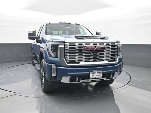New 2026 GMC Sierra 2500 Denali w/ Denali Reserve Package image 2