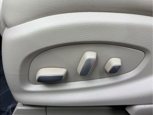 Used 2019 Cadillac XTS Luxury image 19