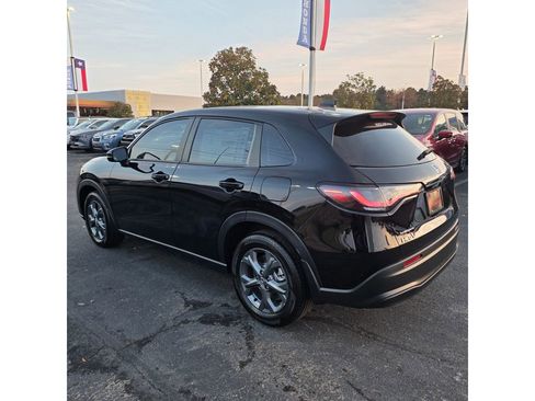 New 2026 Honda HR-V LX image 5