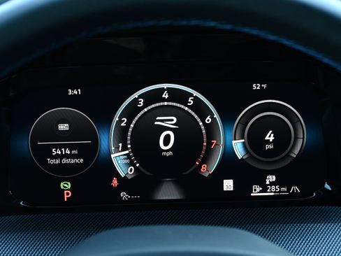 Used 2025 Volkswagen Golf w/ Euro Style Package image 15