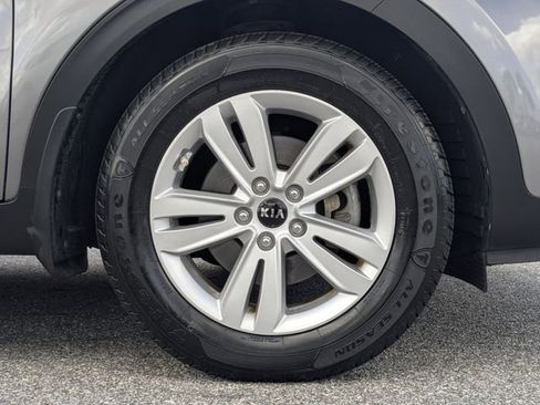 Used 2018 Kia Sportage LX w/ LX Technology Package FWD image 9