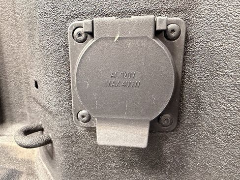 Used 2025 GMC Sierra 1500 AT4 w/ AT4 Premium Package image 11