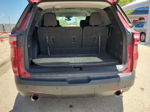 Used 2020 Chevrolet Traverse LT FWD image 23