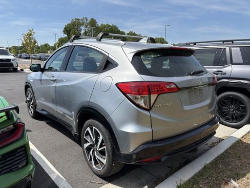 Used 2019 Honda HR-V Sport image 4