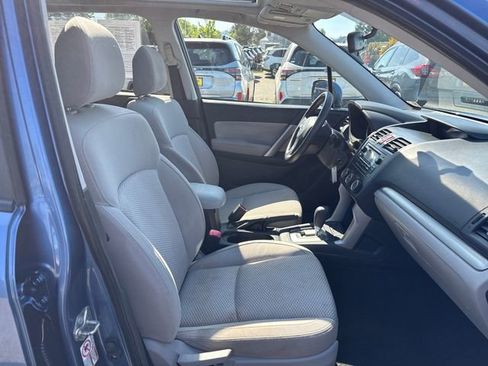 Used 2015 Subaru Forester 2.5i Premium w/ All-Weather Package AWD/4WD image 9