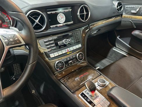 Used 2015 Mercedes-Benz SL 550 w/ Driver Assistance Package image 22