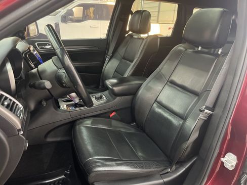 Used 2020 Jeep Grand Cherokee Limited w/ Luxury Group II AWD/4WD image 32