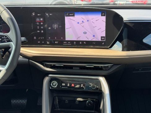 New 2025 Audi Q5 Premium image 10