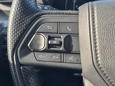 Certified 2025 Toyota Tacoma SR5 AWD/4WD image 24