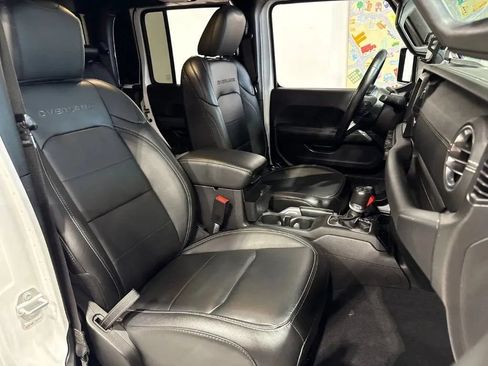 Used 2021 Jeep Gladiator Overland w/ Popular Equipment Package AWD/4WD image 19