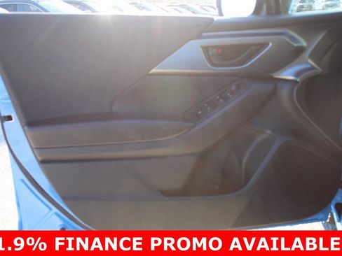 Used 2025 Subaru Impreza 2.0i Sport image 9