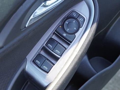 Used 2024 Chevrolet Malibu LT image 22