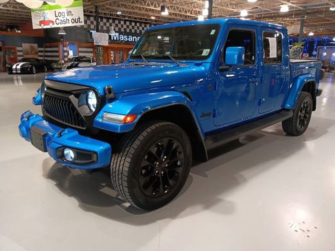 Used 2023 Jeep Gladiator Overland AWD/4WD image 1