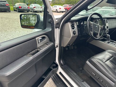 Used 2017 Ford Expedition Limited AWD/4WD image 8