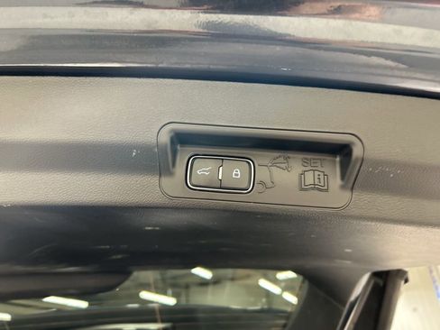 Certified 2024 Ford Explorer XLT w/ Equipment Group 202A AWD/4WD image 31