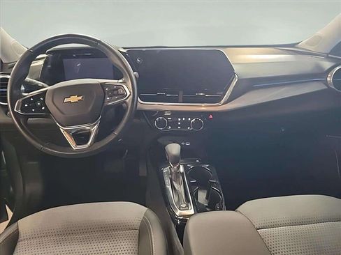 Used 2024 Chevrolet Trax LT w/ Driver Confidence Package image 10