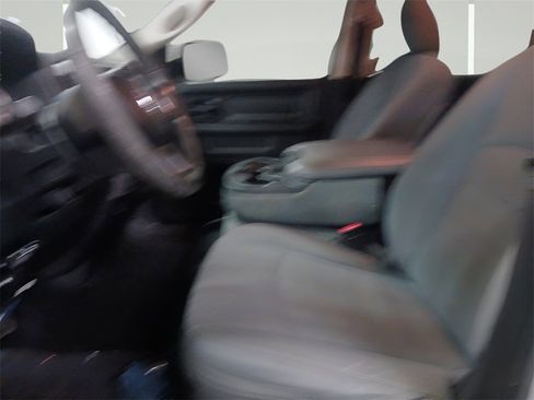 Used 2016 RAM 2500 Tradesman w/ Chrome Appearance Group image 17