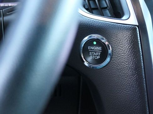 Used 2024 Ford Edge SEL image 19