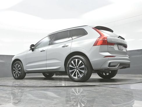 Used 2024 Volvo XC60 B5 Core w/ Protection Package Premier AWD/4WD image 31