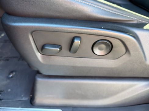 Used 2023 Chevrolet Silverado 1500 LTZ image 13