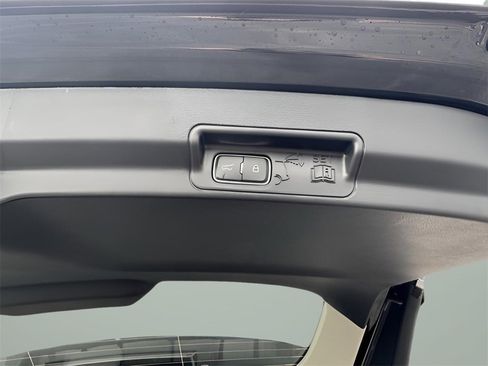 New 2025 Ford Explorer Active w/ Active Comfort Package image 16