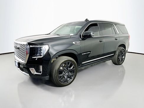 Used 2024 GMC Yukon Denali w/ Denali Reserve Package AWD/4WD image 3