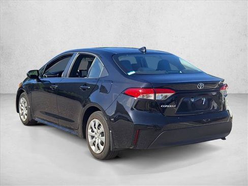 Used 2025 Toyota Corolla LE FWD image 7