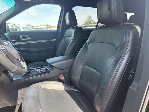 Used 2018 Ford Explorer Sport w/ Ford Safe & Smart Package AWD/4WD image 11