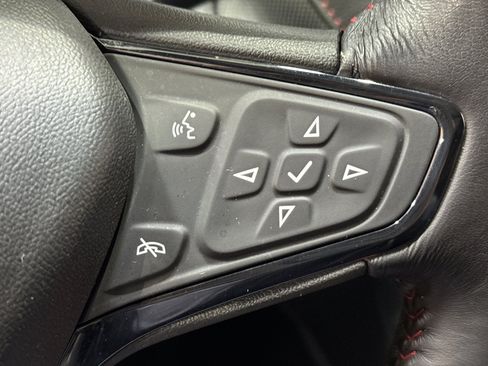 Used 2022 Chevrolet Equinox RS w/ Infotainment Package image 26