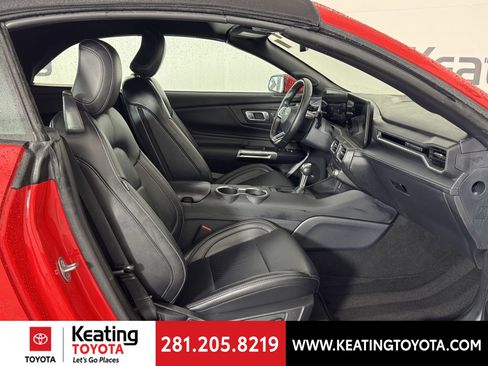 Used 2025 Ford Mustang Premium RWD image 16
