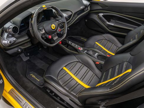 Certified 2022 Ferrari F8 Tributo RWD image 29